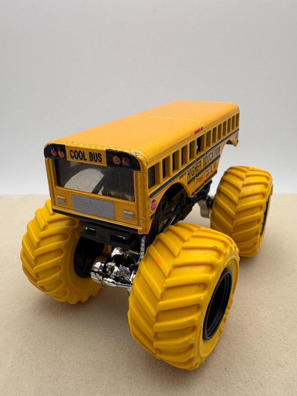 Hot Wheels Monster Jam Higher Education Bus Truck Car 1:64 Scale (SKU: 759TO)